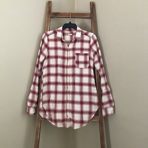 White and burgundy Hollister flannel